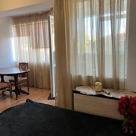 Kasandra Apartment *